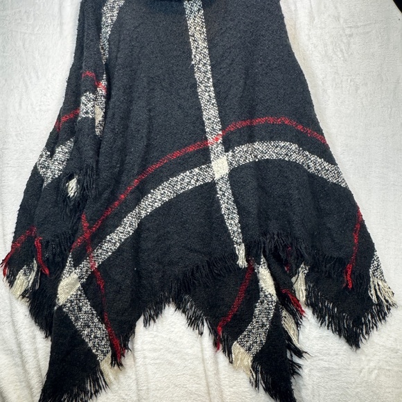 Olivia Sky Poncho Womens Size 2X Turtleneck Black Striped Cabincore Comfy Soft - Picture 6 of 6